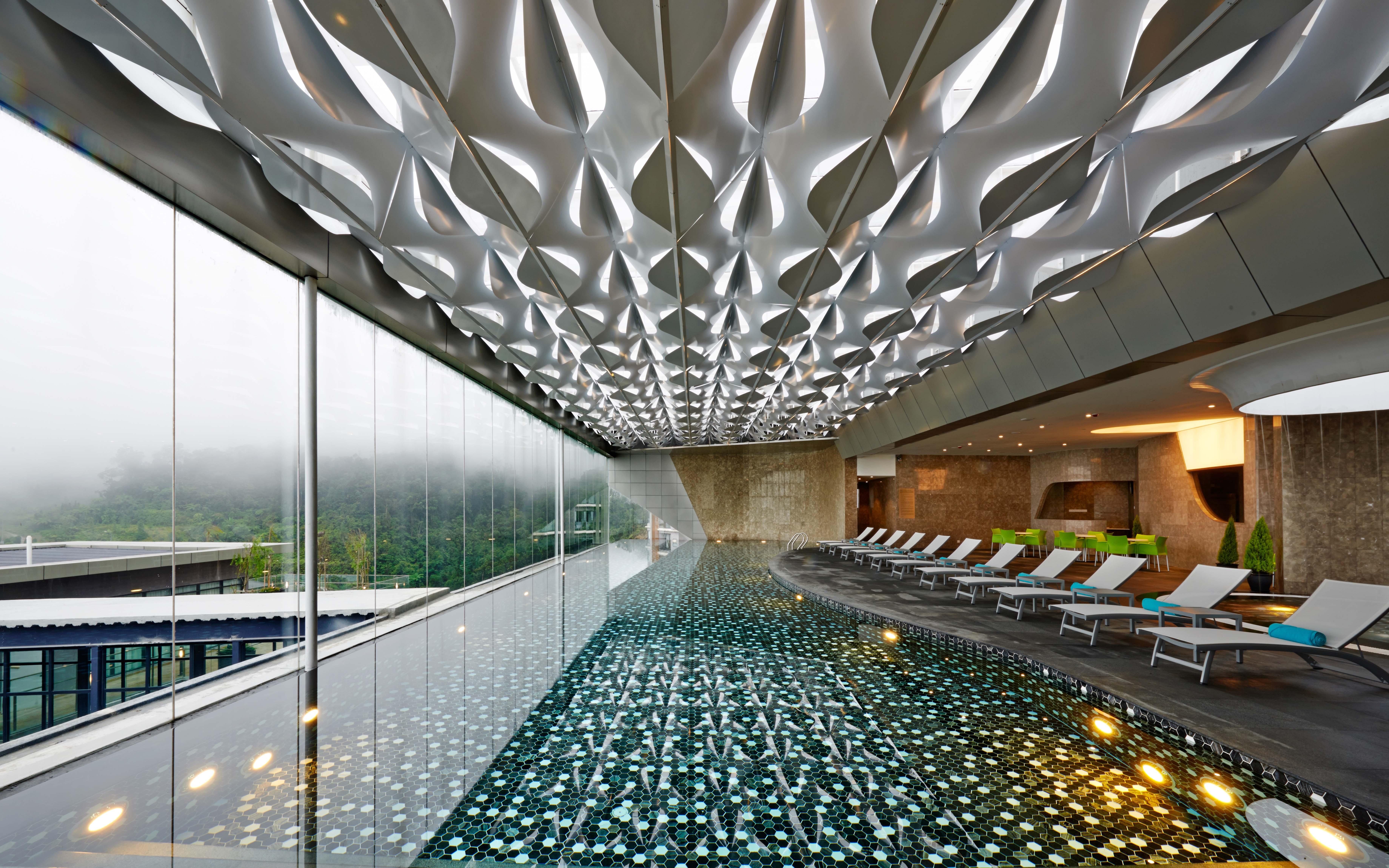 Grand Ion Delemen Hotel Genting Highlands Eksteriør bilde The pool at the 101 Sky Lounge